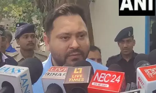 Tejashwi Yadav ने चुनाव आयोग के खिलाफ राहुल गांधी के आरोपों का समर्थन किया Tejashwi Yadav ने चुनाव आयोग के खिलाफ राहुल गांधी के आरोपों का समर्थन किया