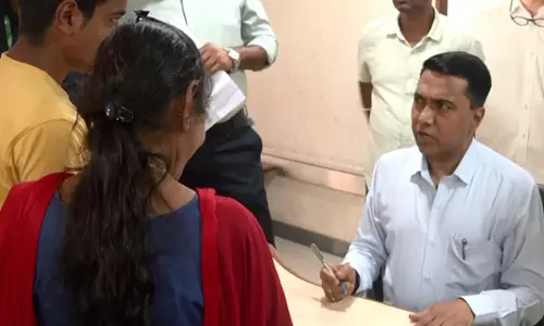 Goa CM ने सांखली में जनता दरबार लगाया, लोगों की शिकायतें सुनीं Goa CM ने सांखली में जनता दरबार लगाया, लोगों की शिकायतें सुनीं