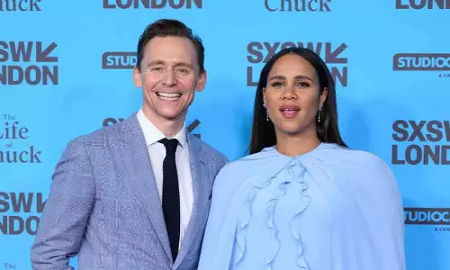 Tom Hiddleston और पत्नी Zawe Ashton ने दूसरी गर्भावस्था की घोषणा की Tom Hiddleston और पत्नी Zawe Ashton ने दूसरी गर्भावस्था की घोषणा की