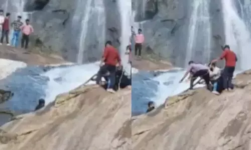सेल्फी लेते समय झरने में गिरे युवक को स्थानीय लोगों ने बहादुरी से बचाया