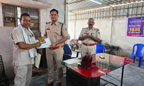 थाना प्रभारी जूटमिल ने ली कोटवारों की बैठक थाना प्रभारी जूटमिल ने ली कोटवारों की बैठक