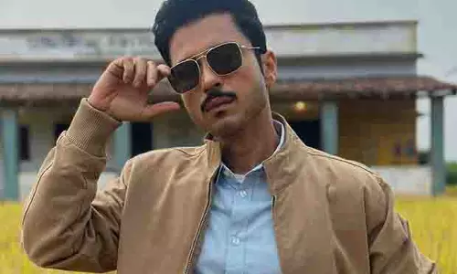 ग्राम चिकित्सालय, ओटीटी स्वतंत्रता और बाहरी धैर्य पर Amol Parashar ग्राम चिकित्सालय, ओटीटी स्वतंत्रता और बाहरी धैर्य पर Amol Parashar