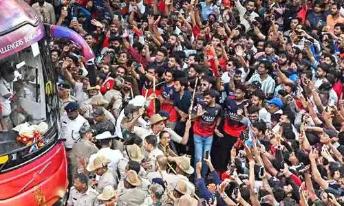 पुलिस के ‘चेतावनी’ पत्र के बावजूद, कर्नाटक सरकार ने आरसीबी का सम्मान समारोह आयोजित किया