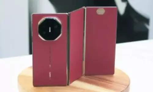 Huawei की नया ट्रिपल-फोल्ड स्मार्टफोन लाने की तैयारी, चिपसेट कैमरा में अपग्रेड