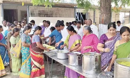 MLA सुनीता ने पिता को उनकी जयंती पर श्रद्धांजलि दी MLA सुनीता ने पिता को उनकी जयंती पर श्रद्धांजलि दी