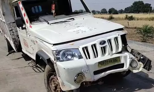 MP : पन्ना में पिकअप वाहन पलटने से 2 दर्जन से अधिक लोग घायल, 10 की हालत गंभीर
