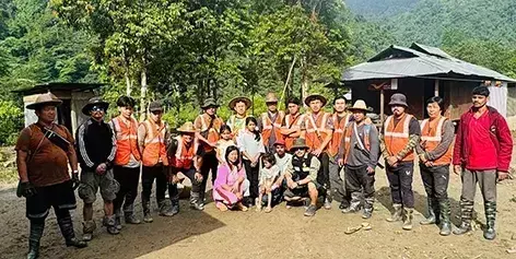 Arunachal : डी.ए., समुदाय ने फंसे हुए परिवार को राहत प्रदान की Arunachal : डी.ए., समुदाय ने फंसे हुए परिवार को राहत प्रदान की