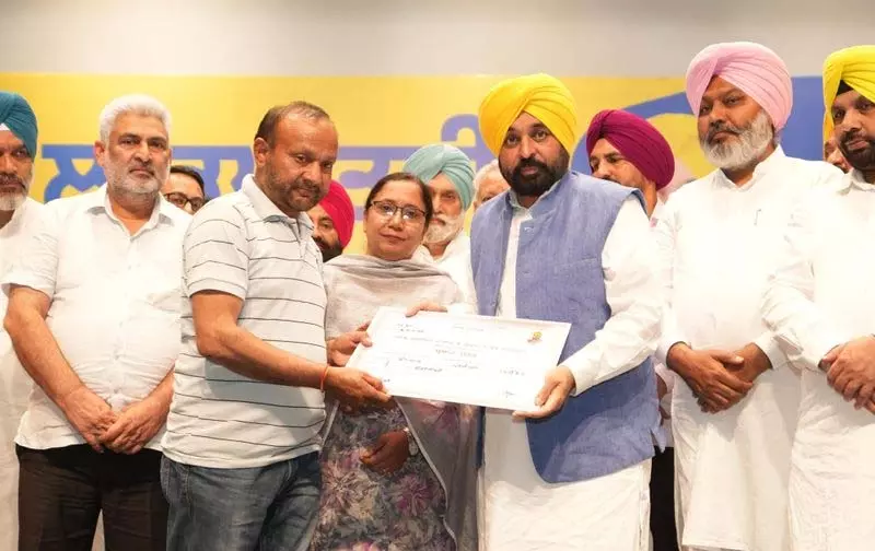 अकालियों ने एसजीपीसी को शिरोमणि गोलक प्रबंधक कमेटी बना दिया: CM Mann अकालियों ने एसजीपीसी को शिरोमणि गोलक प्रबंधक कमेटी बना दिया: CM Mann