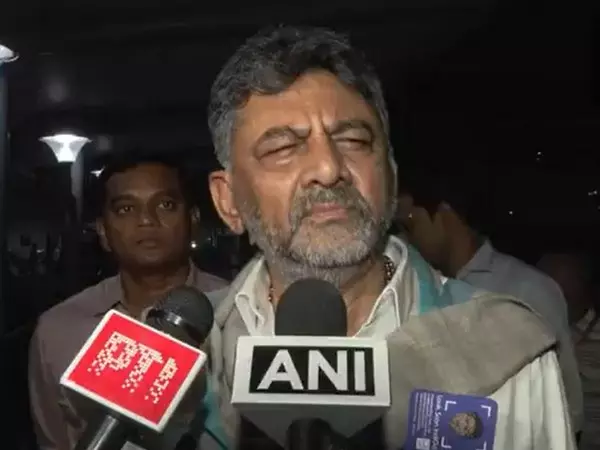 आयोग जांच कर रहा है: बेंगलुरु भगदड़ पर कर्नाटक के उपमुख्यमंत्री Shivakumar आयोग जांच कर रहा है: बेंगलुरु भगदड़ पर कर्नाटक के उपमुख्यमंत्री Shivakumar