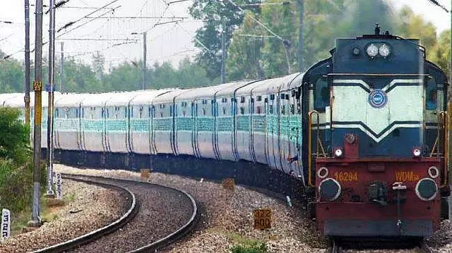 दिल्ली ग्रैंड ट्रंक एक्सप्रेस ट्रेन आज से सेंट्रल से फिर से शुरू होगी दिल्ली ग्रैंड ट्रंक एक्सप्रेस ट्रेन आज से सेंट्रल से फिर से शुरू होगी