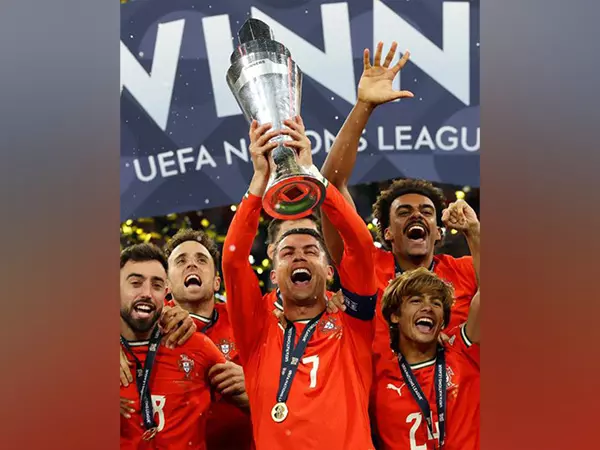पुर्तगाल द्वारा नेशंस लीग के फाइनल में स्पेन को हराने पर रो पड़े Ronaldo पुर्तगाल द्वारा नेशंस लीग के फाइनल में स्पेन को हराने पर रो पड़े Ronaldo