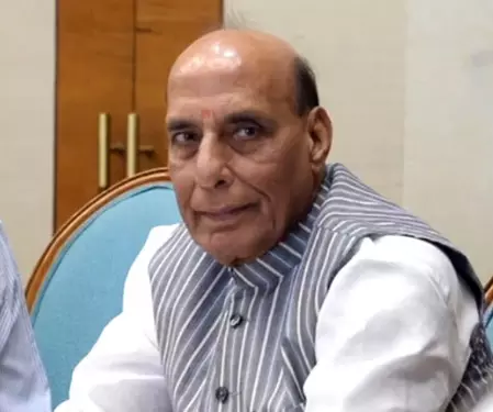 पिछले 11 साल में नरेंद्र मोदी के नेतृत्व में देश आत्मनिर्भर बना : राजनाथ सिंह पिछले 11 साल में नरेंद्र मोदी के नेतृत्व में देश आत्मनिर्भर बना : राजनाथ सिंह