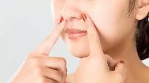 Skin Care: नाक और ठुड्डी पर दिखने वाले ब्लैकहेड्स से हैं परेशान, तो आजमाएं ये घरेलू उपाय Skin Care: नाक और ठुड्डी पर दिखने वाले ब्लैकहेड्स से हैं परेशान, तो आजमाएं ये घरेलू उपाय