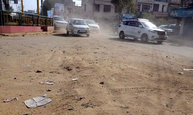 Jalandhar: खस्ताहाल सड़कें यात्रियों को परेशान कर रही Jalandhar: खस्ताहाल सड़कें यात्रियों को परेशान कर रही