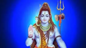 Somvar Ke Upay: शांति और समृद्धि पाने के लिए सोमवार को भगवान शिव को चढ़ाएं ये आठ पवित्र चीजें Somvar Ke Upay: शांति और समृद्धि पाने के लिए सोमवार को भगवान शिव को चढ़ाएं ये आठ पवित्र चीजें