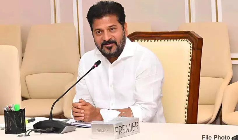 रेवंत आज दिल्ली जाएंगे, नए मंत्रियों के विभागों को अंतिम रूप देने के लिए AICC नेताओं से मिलेंगे रेवंत आज दिल्ली जाएंगे, नए मंत्रियों के विभागों को अंतिम रूप देने के लिए AICC नेताओं से मिलेंगे