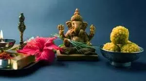 धर्म: आषाढ़ की पहली संकष्टी चतुर्थी पर करें इन चीजों का दान, घर में बनी रहेगी खुशियां धर्म: आषाढ़ की पहली संकष्टी चतुर्थी पर करें इन चीजों का दान, घर में बनी रहेगी खुशियां