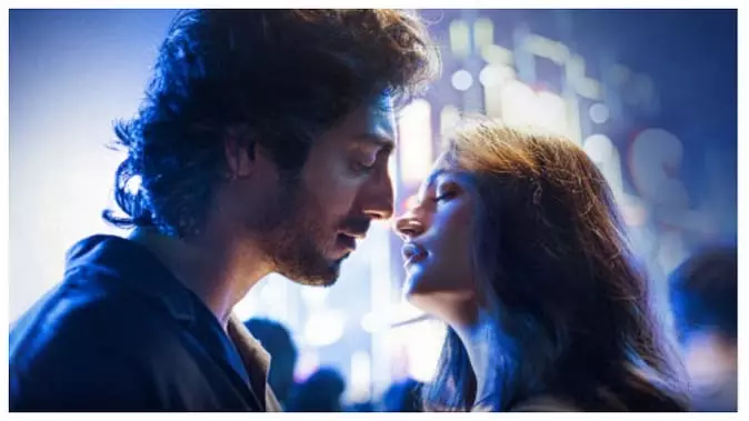 Saiyaara के बाद अब Barbad गाने से टूटे दिलों की कहानी होगी पेश Saiyaara के बाद अब Barbad गाने से टूटे दिलों की कहानी होगी पेश