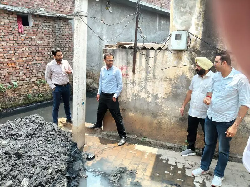 Yamunanagar में नालों की सफाई कराएंगे नगर निगम के अधिकारी Yamunanagar में नालों की सफाई कराएंगे नगर निगम के अधिकारी