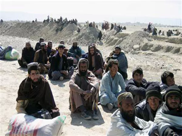 निर्वासन अभियान के बीच 10 लाख से ज़्यादा अफ़गान पाकिस्तान से वापस लौटे: UNHCR निर्वासन अभियान के बीच 10 लाख से ज़्यादा अफ़गान पाकिस्तान से वापस लौटे: UNHCR