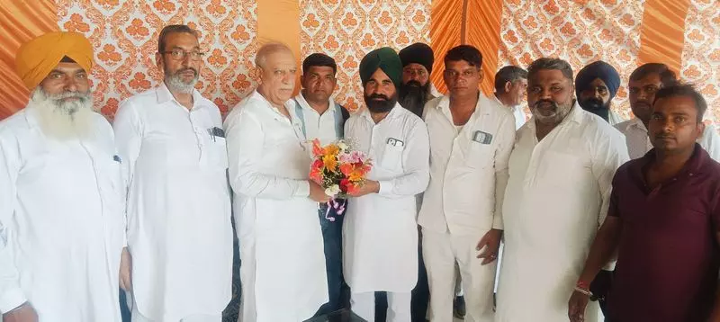 Haryana : कांग्रेस विधायक ने सुनी जनता की शिकायतें Haryana : कांग्रेस विधायक ने सुनी जनता की शिकायतें