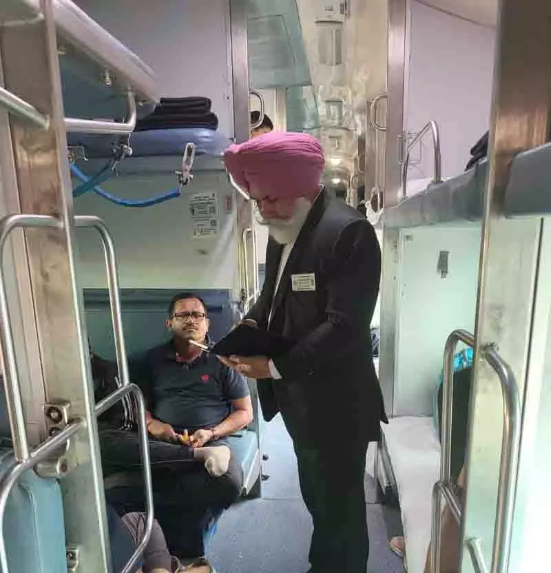 रेलवे के Firozpur डिवीजन को 3 करोड़ रुपये का राजस्व प्राप्त हुआ रेलवे के Firozpur डिवीजन को 3 करोड़ रुपये का राजस्व प्राप्त हुआ