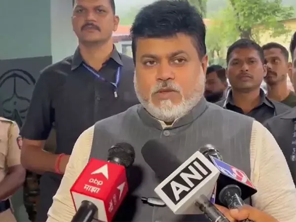 महाराष्ट्र और देश के लिए ऐतिहासिक दिन: शिवाजी महाराज की 352वीं राज्याभिषेक वर्षगांठ पर उदय सामंत महाराष्ट्र और देश के लिए ऐतिहासिक दिन: शिवाजी महाराज की 352वीं राज्याभिषेक वर्षगांठ पर उदय सामंत