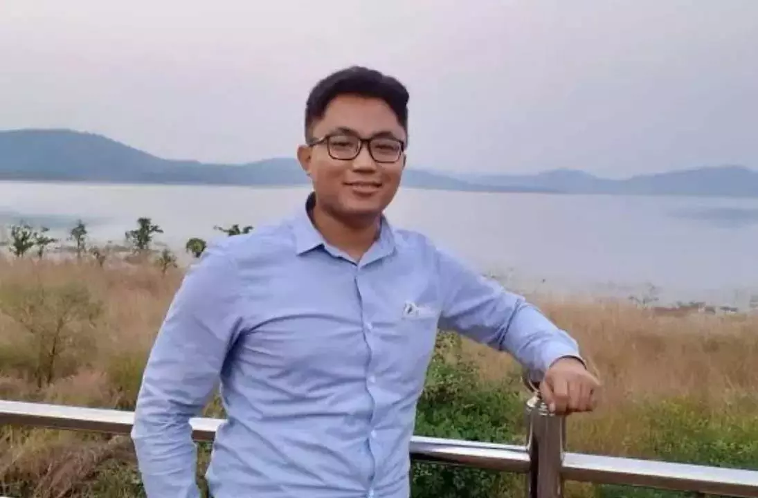 IAS अधिकारी धीमान चकमा को ओडिशा विजिलेंस ने 10 लाख की रिश्वत लेते गिरफ्तार किया IAS अधिकारी धीमान चकमा को ओडिशा विजिलेंस ने 10 लाख की रिश्वत लेते गिरफ्तार किया