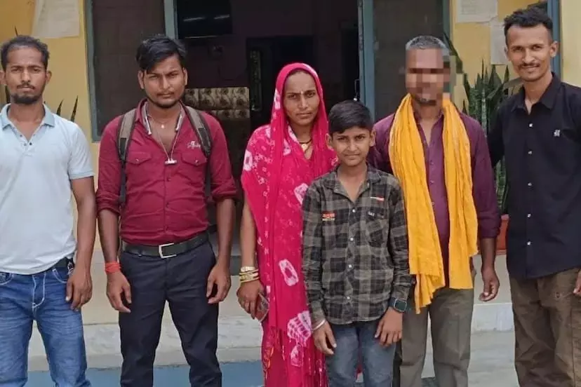 Bareilly: पांच साल बाद सुहाग से मिला पति, पत्नी की अटूट भक्ति बनी मिसाल Bareilly: पांच साल बाद सुहाग से मिला पति, पत्नी की अटूट भक्ति बनी मिसाल
