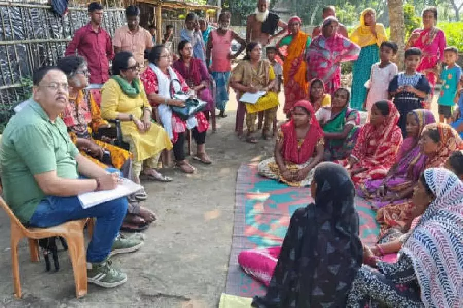 Bengal: महिलाओं के अधिकारों की रक्षा के उपायों को लागू करने के लिए सीमावर्ती क्षेत्रों में महिला पैनल स्कैन Bengal: महिलाओं के अधिकारों की रक्षा के उपायों को लागू करने के लिए सीमावर्ती क्षेत्रों में महिला पैनल स्कैन