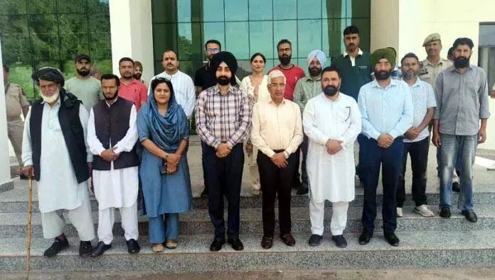 JU के कुलपति ने पुंछ परिसर का दौरा किया JU के कुलपति ने पुंछ परिसर का दौरा किया