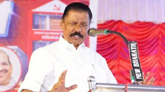Kerala : कौन सी भारत माता यह स्पष्ट रूप से भगवाकरण का प्रयास Kerala : कौन सी भारत माता यह स्पष्ट रूप से भगवाकरण का प्रयास