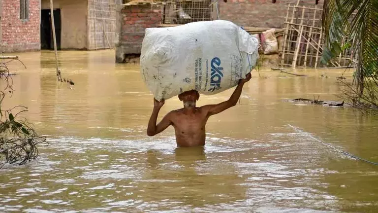 Assam में बाढ़ की स्थिति में सुधार, लेकिन मृतकों की संख्या 26 हुई Assam में बाढ़ की स्थिति में सुधार, लेकिन मृतकों की संख्या 26 हुई