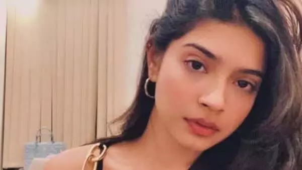 शर्मिष्ठा पानोली मामले में वजाहत खान को कोलकाता में गिरफ्तार किया गया शर्मिष्ठा पानोली मामले में वजाहत खान को कोलकाता में गिरफ्तार किया गया