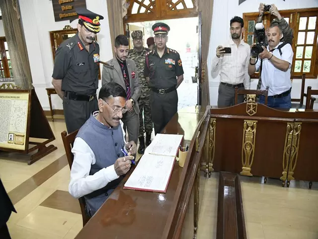 Shimla: रक्षा राज्य मंत्री संजय सेठ ने सेना प्रशिक्षण कमान का किया दौरा Shimla: रक्षा राज्य मंत्री संजय सेठ ने सेना प्रशिक्षण कमान का किया दौरा