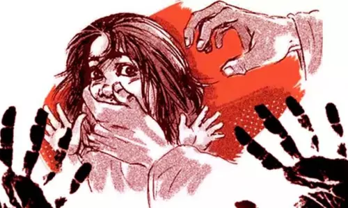 नाबालिग आदिवासी लड़की से सामूहिक बलात्कार, 8 गिरफ्तार
