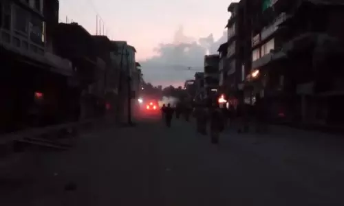 CBI द्वारा अरामबाई टेंगोल के सदस्य कानन सिंह की गिरफ्तारी पर इंफाल में विरोध प्रदर्शन