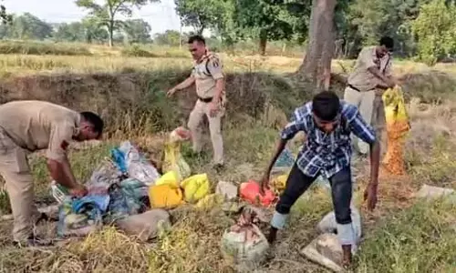40 से अधिक जगहों में पुलिस की दबिश, शराब जब्त