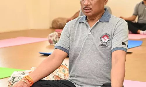 CM विष्णुदेव साय ने चिंतन शिविर 2.0 के दूसरे दिन योग से की दिन की शुरुआत CM विष्णुदेव साय ने चिंतन शिविर 2.0 के दूसरे दिन योग से की दिन की शुरुआत