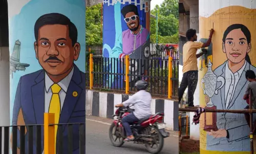 Chennai की सड़कों पर मशहूर हस्तियों का जश्न मनाया