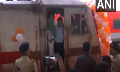 CM ने शिवाजी महाराज की 351वीं राज्याभिषेक वर्षगांठ के उपलक्ष्य में भारत गौरव यात्रा ट्रेन को हरी झंडी दिखाई CM ने शिवाजी महाराज की 351वीं राज्याभिषेक वर्षगांठ के उपलक्ष्य में भारत गौरव यात्रा ट्रेन को हरी झंडी दिखाई