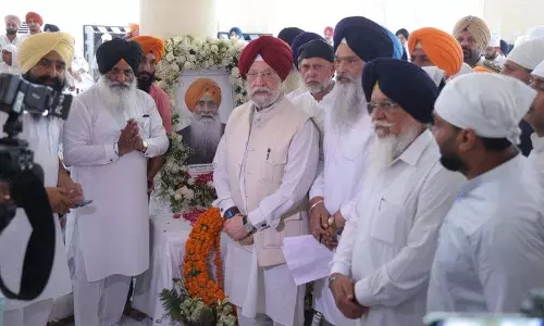पार्टी लाइन से ऊपर उठकर नेताओं ने Sukhdev Singh Dhindsa को श्रद्धांजलि दी पार्टी लाइन से ऊपर उठकर नेताओं ने Sukhdev Singh Dhindsa को श्रद्धांजलि दी