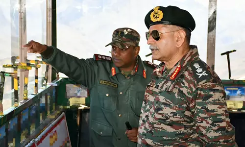 COAS जनरल उपेंद्र द्विवेदी ने उत्तराखंड में अग्रिम चौकियों का दौरा किया COAS जनरल उपेंद्र द्विवेदी ने उत्तराखंड में अग्रिम चौकियों का दौरा किया
