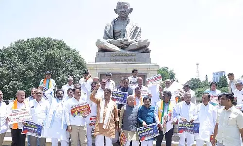 बेंगलुरु भगदड़: BJP MLA ने पीड़ित परिवारों को एक महीने का वेतन देने का प्रस्ताव रखा