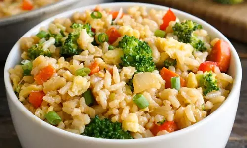 Broccoli Fried Rice:  रात के खाने के लिए एक बेहतरीन व्यंजन बनाएं