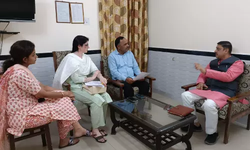 Sikar: राष्ट्रीय पिछड़ा वर्ग आयोग के सदस्य ने योजनाओं की प्रगति का लिया जायजा