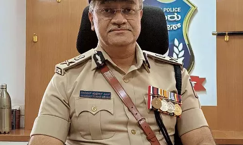 Karnataka : आयुक्त ने कई बैठकें कीं