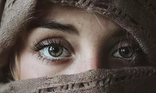 आंखों को स्वस्थ रखने के लिए अपनाएं ये आसान टिप्स, बढ़ेगी रोशनी