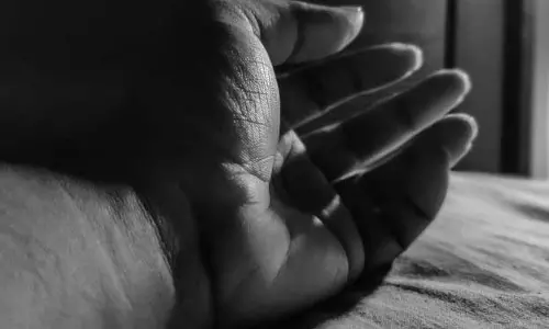 Dharakote: माता-पिता के झगड़े से तंग आकर लड़की ने की आत्महत्या Dharakote: माता-पिता के झगड़े से तंग आकर लड़की ने की आत्महत्या