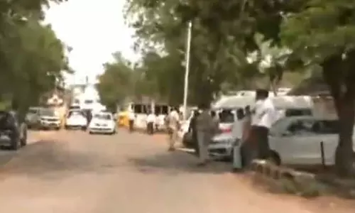 शहीद ASP आकाश राव गिरिपूंजे के पार्थिव शरीर को रायपुर लाया गया शहीद ASP आकाश राव गिरिपूंजे के पार्थिव शरीर को रायपुर लाया गया